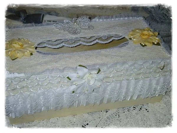 Boîte à mouchoirs